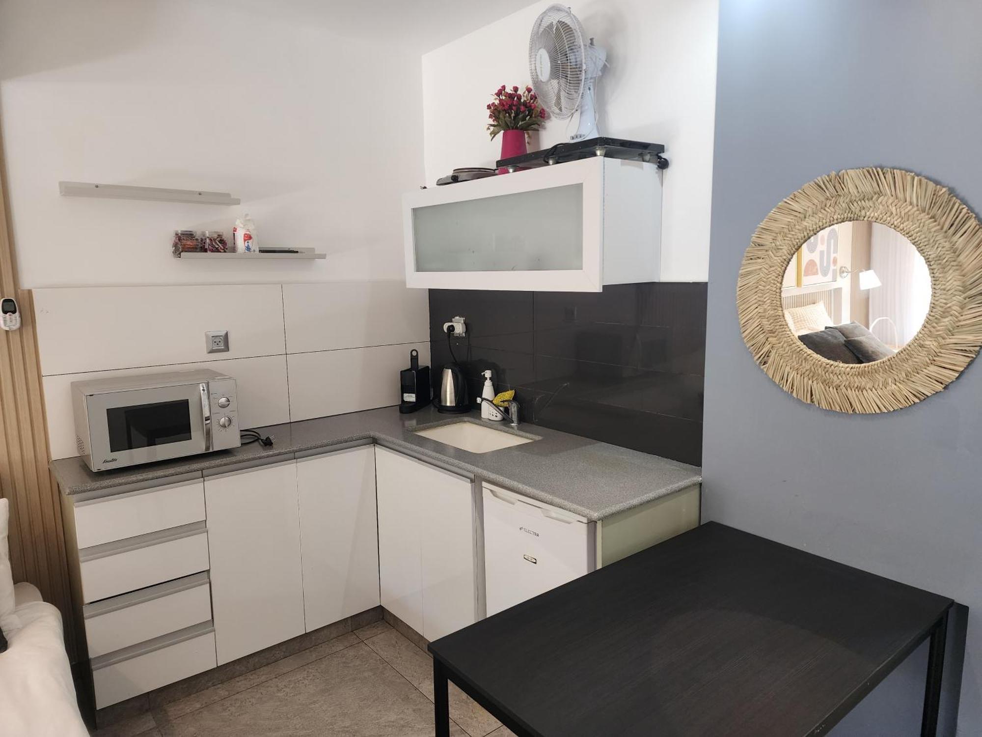 Yalarent Royal Park Studio Apartment *